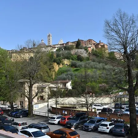 Casa Con Vista Sul Duomo, 400 M Da Piazza Del Campo بيت للعطل سيينا