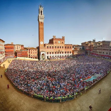 Casa Con Vista Sul Duomo, 400 M Da Piazza Del Campo بيت للعطل *